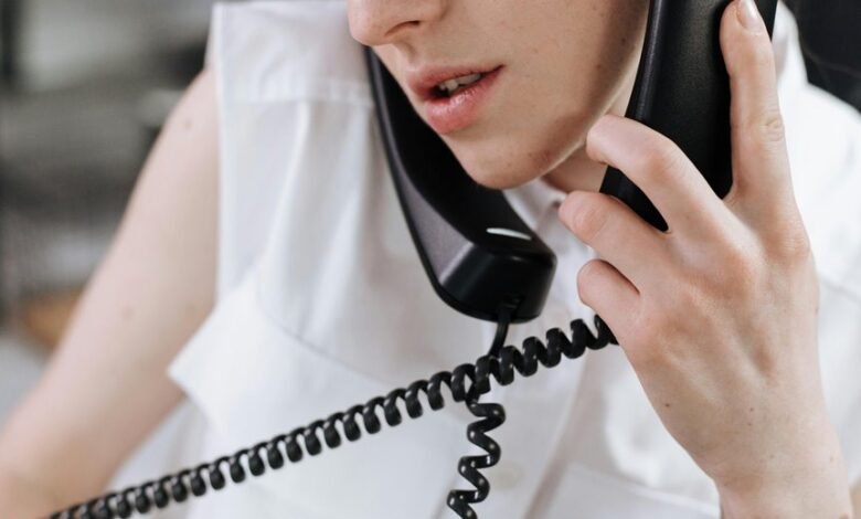 contact finder start phone research